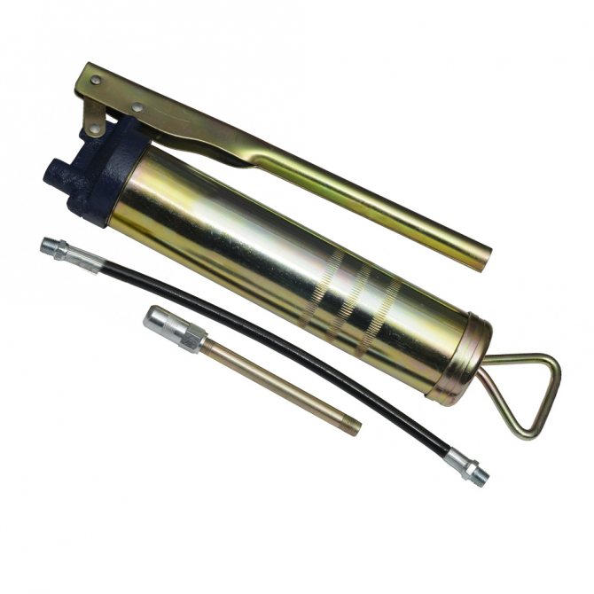 Шприц для смазки: назначение, виды, как выбрать