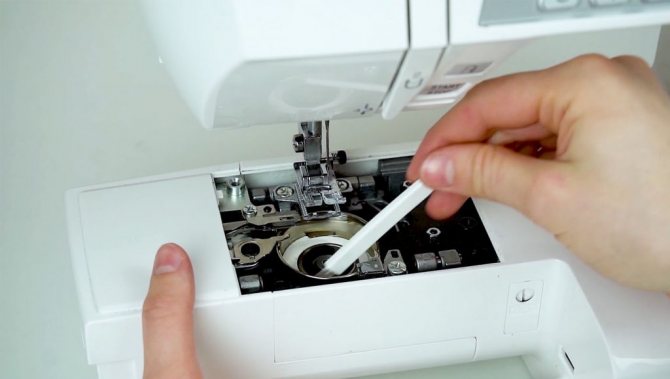 Как смазать швейную машинку Janome?