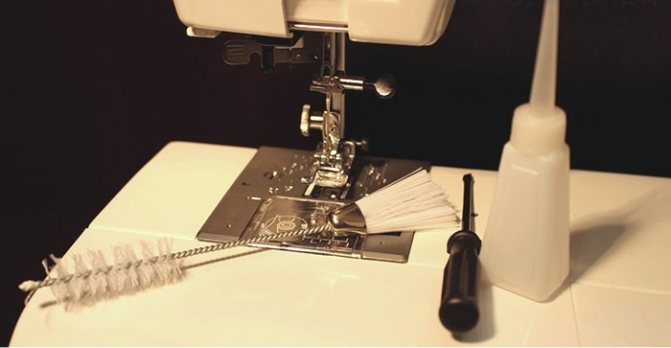 Как смазать швейную машинку Janome?