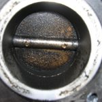 Масло в дроссельной заслонке: причина, симптомы, как очистить