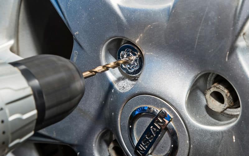 Нужно ли смазывать колёсные болты | Смазывать ли колесные болты и чем