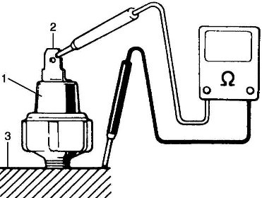 на холостом ходу горит лампа указател давления масла 