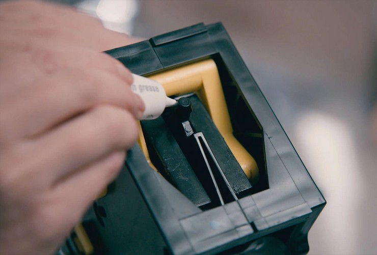 Какие детали необходимо смазывать в кофемашине