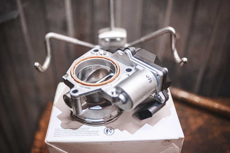 Дроссельная заслонка автомобиля