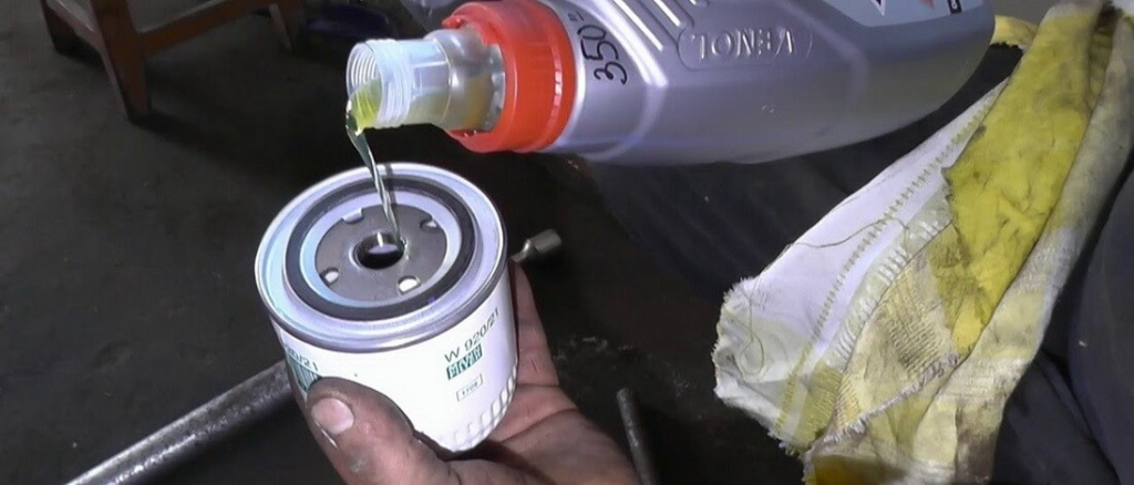 Подготовка масляного фильтра к установке