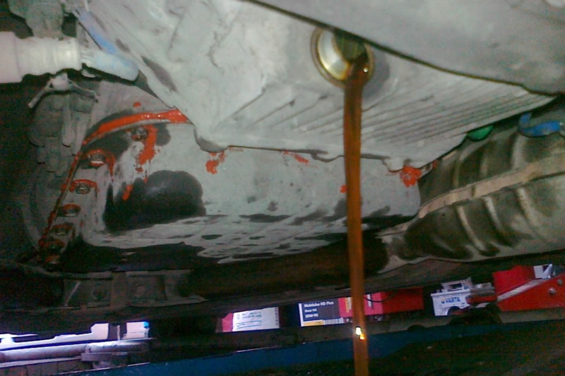 Чем грозит высокий и низкий уровни масла в АКПП: признаки, последствия перелива и недолива, как исправить