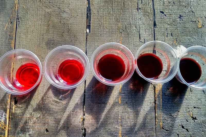 Цвет масла: от свежего до непригодного (слева направо)