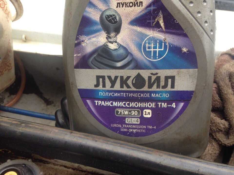 Сколько масла заливать в двигатель, кпп и мост ваз 2107