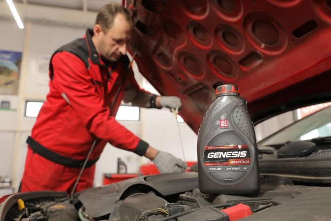 Цвет моторного масла на щупе - отличия нормального от отработанного