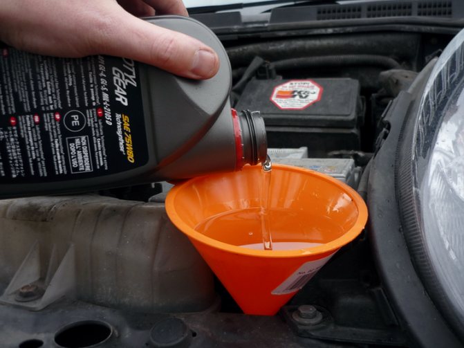 Как определить уровень масла в коробке передач