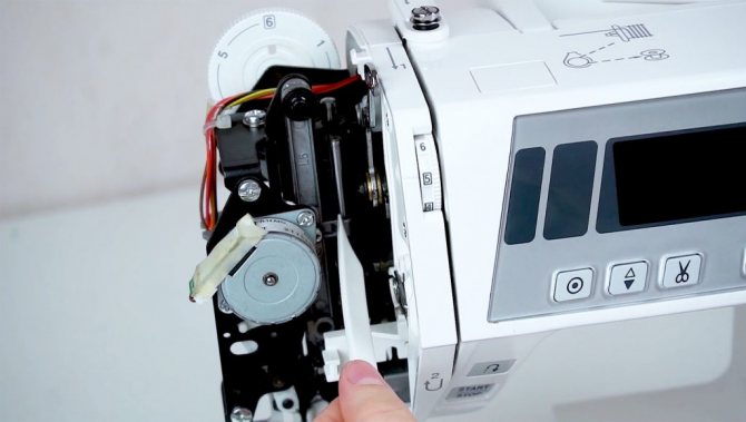 Как смазать швейную машинку Janome?