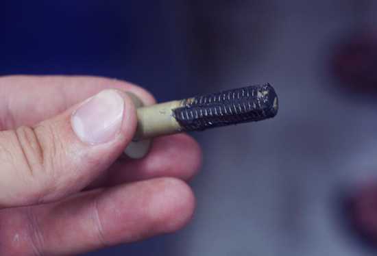 Смазывать ли колесные болты и чем это делать