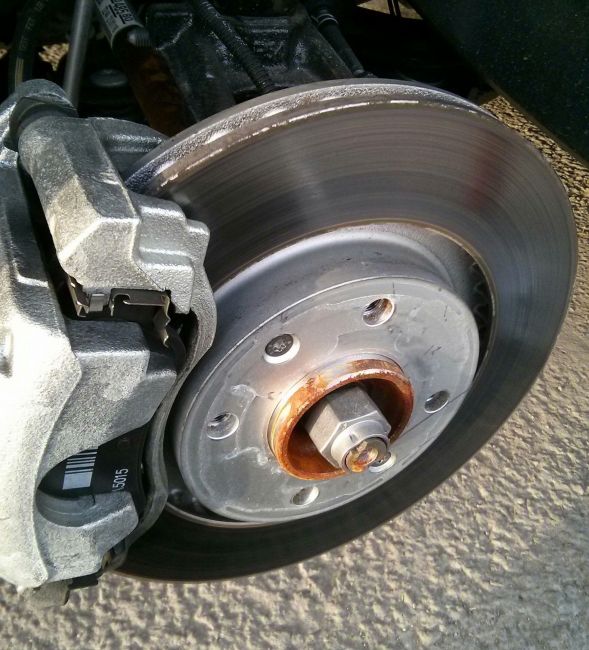 Что делать, чтобы диски не прикипали к ступице? 3