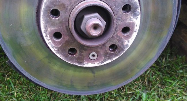 Что делать, чтобы диски не прикипали к ступице? 4