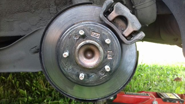 Что делать, чтобы диски не прикипали к ступице?