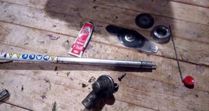 Как и чем смазывать валы в штанге мотокосы