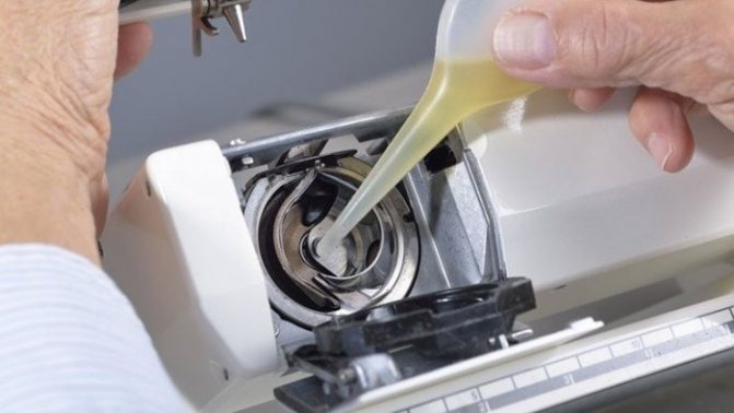 Как смазать швейную машинку Janome?