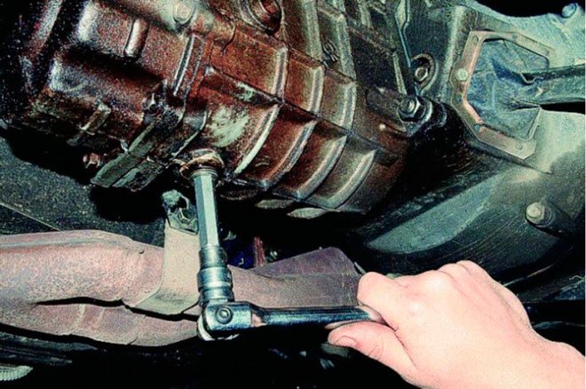 Коробка Газели: сколько литров масла лить, объем КПП Некст, Бизнес, 3302, проверка уровня после замены